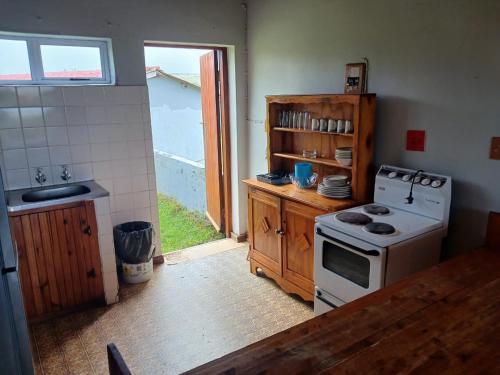 Dapur atau dapur kecil di Whispering Waves