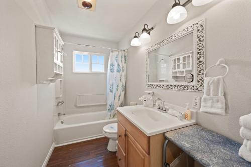 Koupelna v ubytování 123UT Lower 123 Upper Terrace Lower