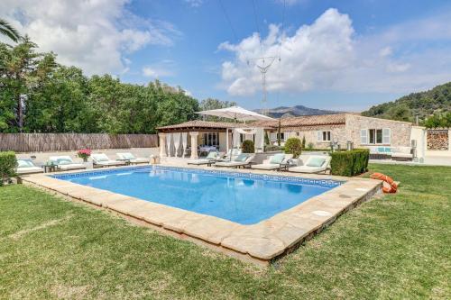 Majoran Family Finca with Pools, Jacuzzi and Gym in Pollença