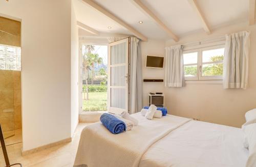Majoran Family Finca with Pools, Jacuzzi and Gym in Pollença
