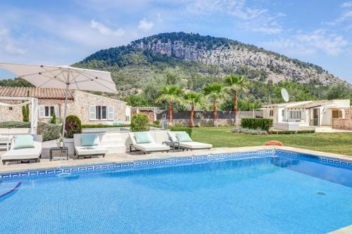 Majoran Family Finca with Pools, Jacuzzi and Gym in Pollença