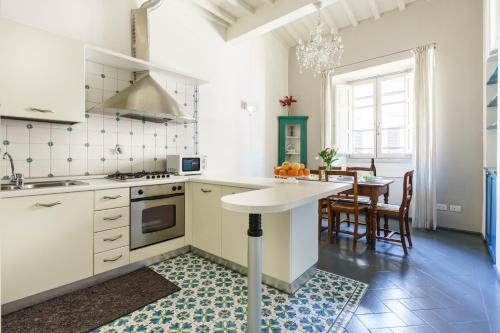 Borgo Albizi Penthouse - 360 Terrace View