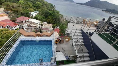 Bazén v ubytování Yurich Hotel nebo v jeho okolí