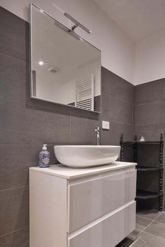 Bright Luxury Apartment