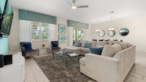 Upstay - ChampionsGate Villa with Pool photo 21