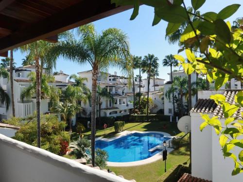 2 Bedroom Apartment Pool Views - Los Naranjos Marbella