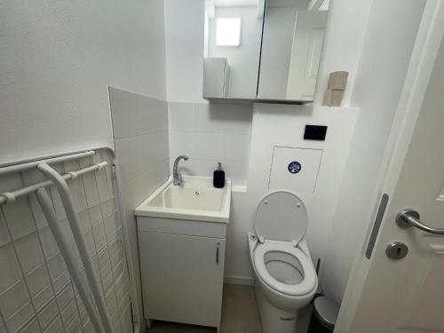 Sant Ambroeus Garden Apartment photo 24