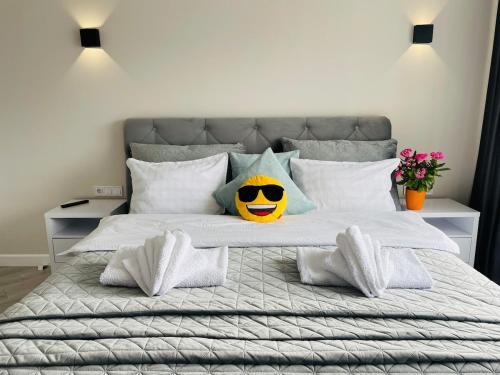 Spacious, with panoramic glazing, center and airport