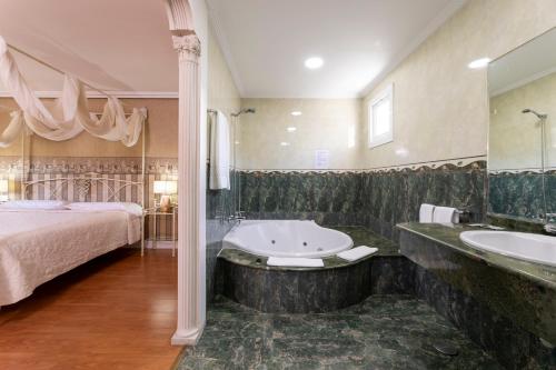 Kúpeľňa v ubytovaní Hotel Holiday