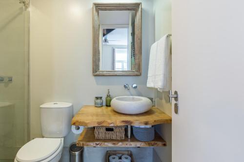 Stylish Downtown Porto Duplex 2BR Walk everywhere!