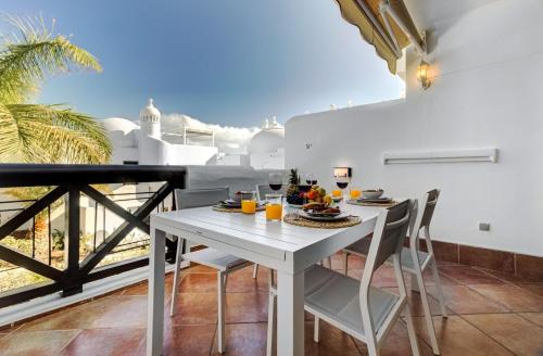White Paradise by Olax Rentals