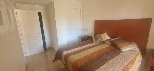 Luxury Two Bedroom Apartment in quiet neighborhood