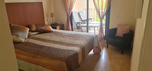 Luxury Two Bedroom Apartment in quiet neighborhood