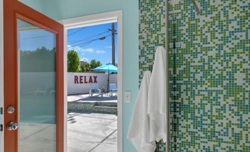 Fotografie z fotogalerie ubytování The Lucky Duck v destinaci Palm Desert