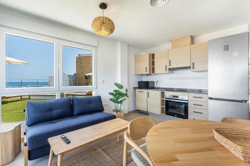 Jade Oceanfront Apt & Terrace