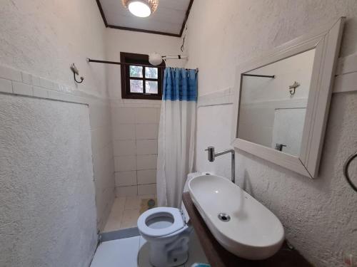 Ένα μπάνιο στο Linda e espetacular Casa Frente ao Mar-Praia da Aripeba-Ilha Grande