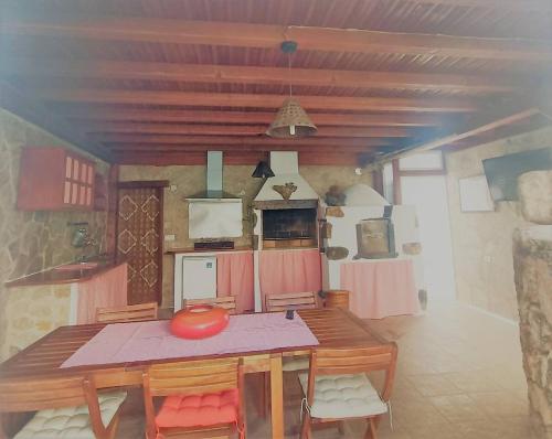 Kuchyň nebo kuchyňský kout v ubytování Maras House, oasis de paz