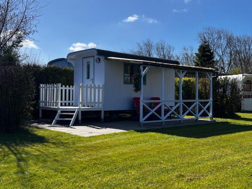 Φωτογραφία από το άλμπουμ του Shepherds hut (Pipowagen) σε Oostvoorne
