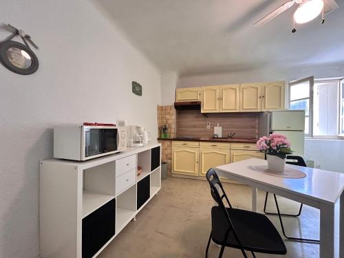 Studio Tournesol au pied des Arènes