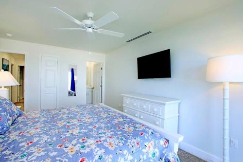 Katil atau katil-katil dalam bilik di Secluded gulf-front retreat with stunning ocean views - Sanibel Island GB#1