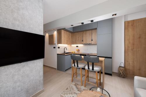 Glyfada Luxury Suite by First Class Properties