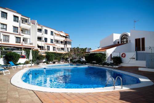 los cristianos pool & sun apartment