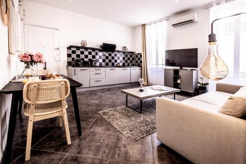 Smart Monaco Holiday, 6 Pax, Bnb Rickeys