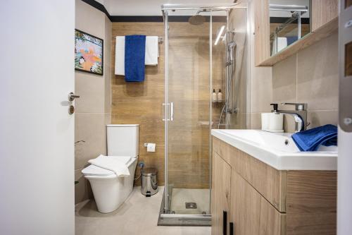 Modern 2BR Apartment with Balcony Near Metro