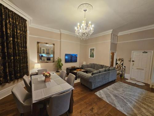 Χώρος καθιστικού στο Hove Mansions Apartment