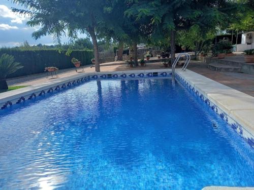 Kolam renang di atau dekat dengan Masía La Molinera