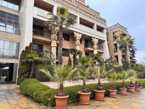 En have udenfor Argisht Beach Residence - 2 Bedroom Apartment