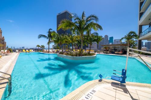 Stylish 1 Bedroom Apartment with Balcony and Citi Views in Downtown photo 6
