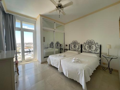 Apartamento La Roca Rental, 2 dormitorios con vistas al mar