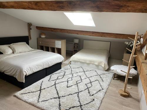 Appartement atypique centre village