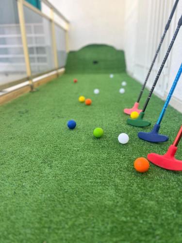 Tropical Suite terraza con Minigolf