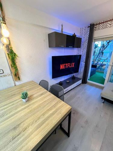 Tropical Suite terraza con Minigolf