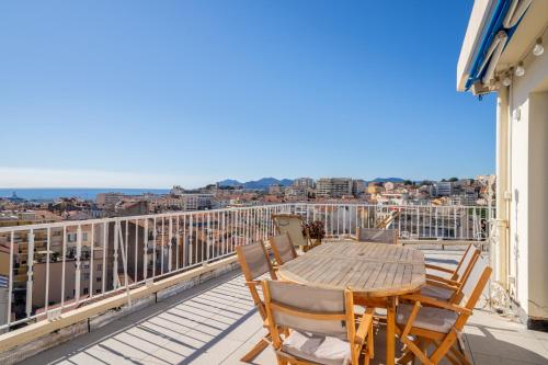 Appartement avec terrasse et vue mer