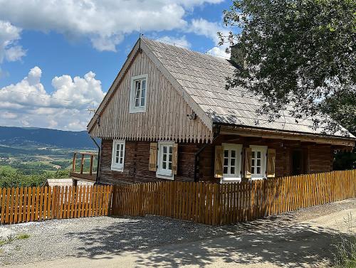120 letnia ChataBarutka w Górach z jacuzzi i sauną