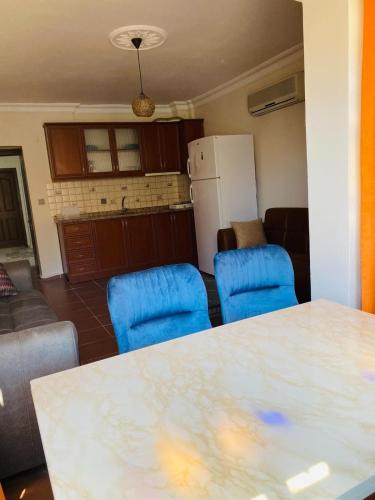 Χώρος καθιστικού στο Lykia Way 2 bedroom apartment Oludeniz Pool