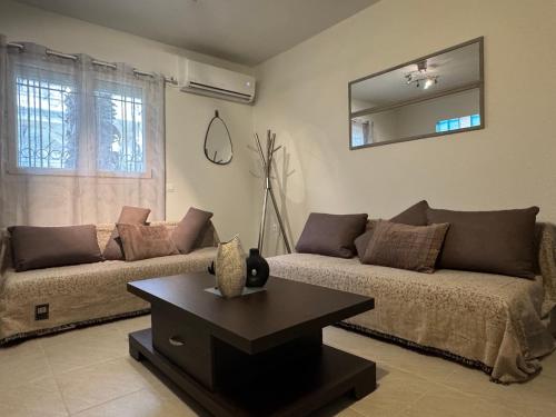 Χώρος καθιστικού στο Pefkochori Maissonette Wohnung