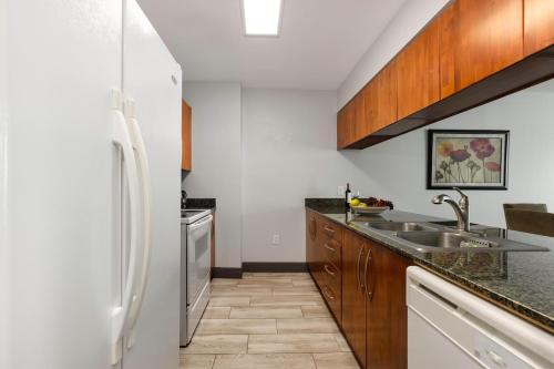 1BR Brickell included Pool, Gym and Free Parking photo 47