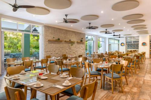 Lord Charles Hotel, Somerset West, a Tribute Portfolio Hotelにあるレストランまたは飲食店