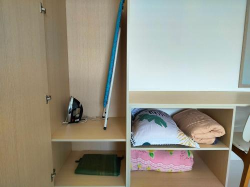 IFS SoHo Basic Homestay Entire Homeにあるベッド