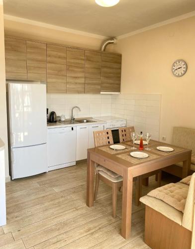 Apartments with parking space Starigrad, Paklenica - 12939