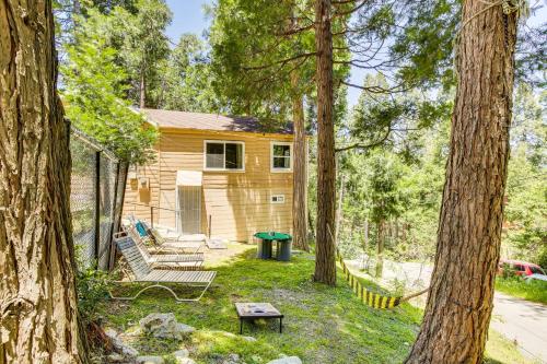 Κήπος έξω από το Pet-Friendly California Abode with Fenced-In Yard!