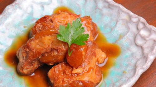 インの敷地内または近くでの食事または食べ物