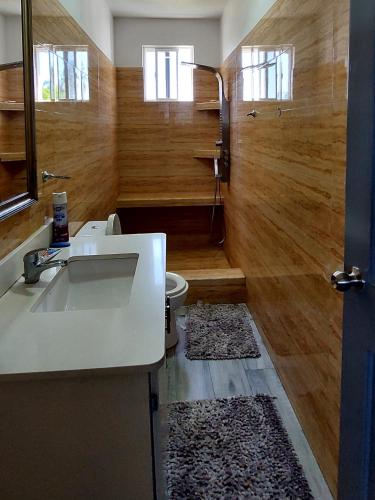 Sunset Dreams tesisinde bir banyo