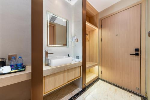 Koupelna v ubytování Shenzhen-Hong Kong Hui Hotel, Futian Port Convention and Exhibition Center