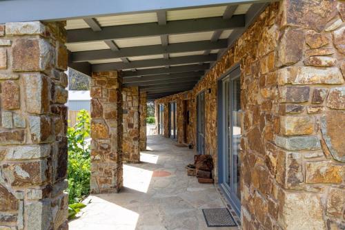 Φωτογραφία από το άλμπουμ του Tuscan style ocean beach escape on the Peninsula σε Saint Andrews Beach
