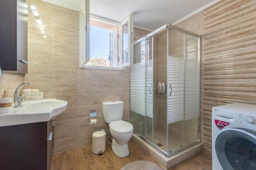 Koupelna v ubytování Angels’ Home- Modern & Comfy, Fully equipped 3BD
